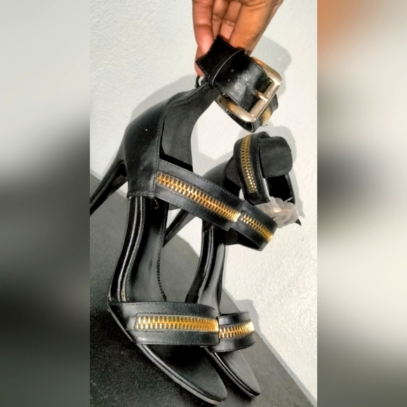 Liliana Shoes - 👠Liliana Zipper